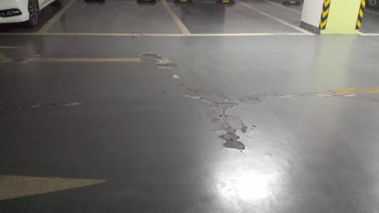 环氧耐磨地坪漆厂家如何处理地坪粉化现象