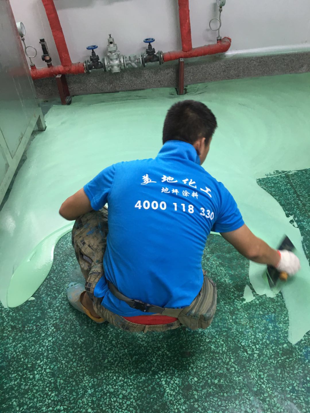 广州环氧地坪漆厂家讲解防滑地坪涂料
