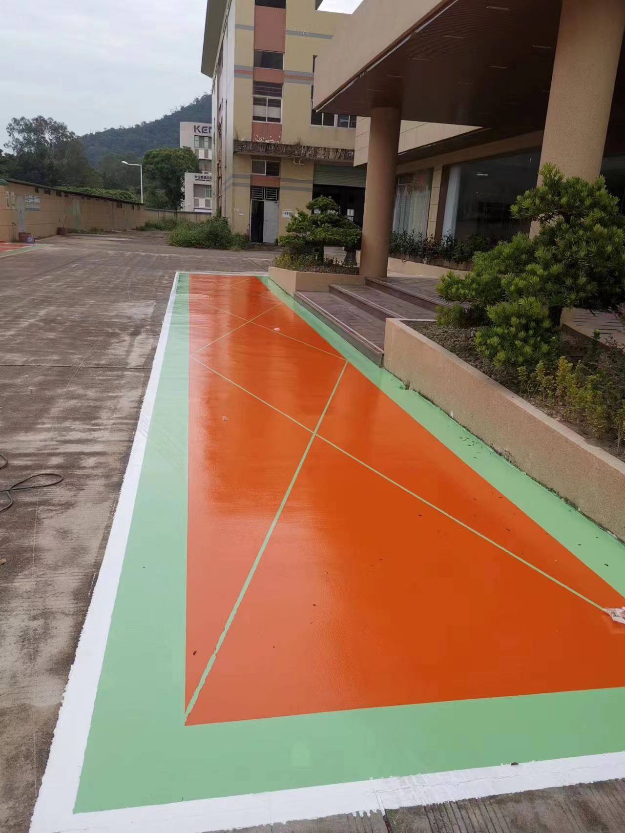 高质量聚氨酯地坪漆施工方法及注意事项